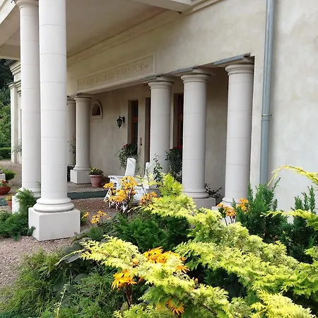 Hotel apartamentowy Palac Zdrojowy 3*